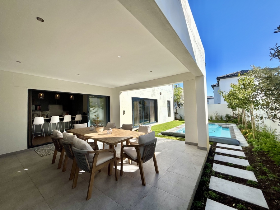 4 Bedroom Property for Sale in Sandown Western Cape